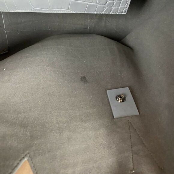 Vince Signature V Croc Embossed Leather Tote Gray - Picture 8 of 12